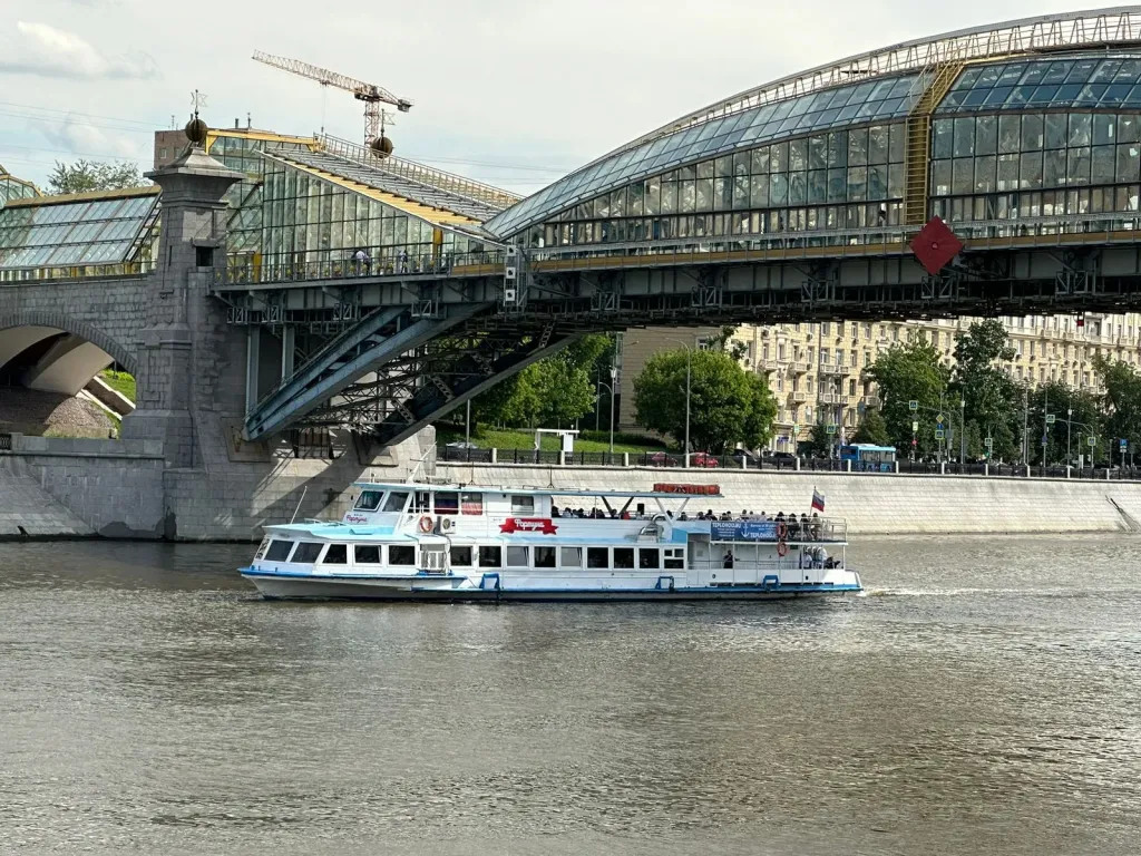 Теплоходы между Благовещенском и Хэйхэ остановили из-за ветра